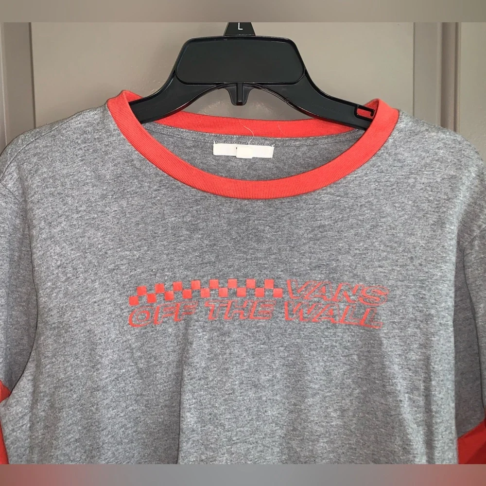 ⭐️BUNDLE⭐️ of Vans Shirts/Jackets - Picture 16 of 16